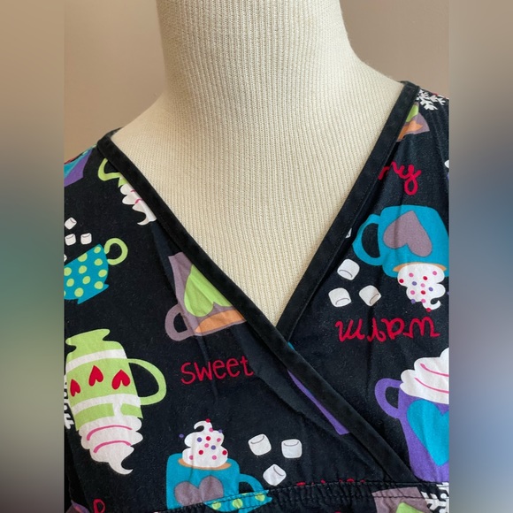 Bundle of 3 scrub suit tops - Picture 6 of 12